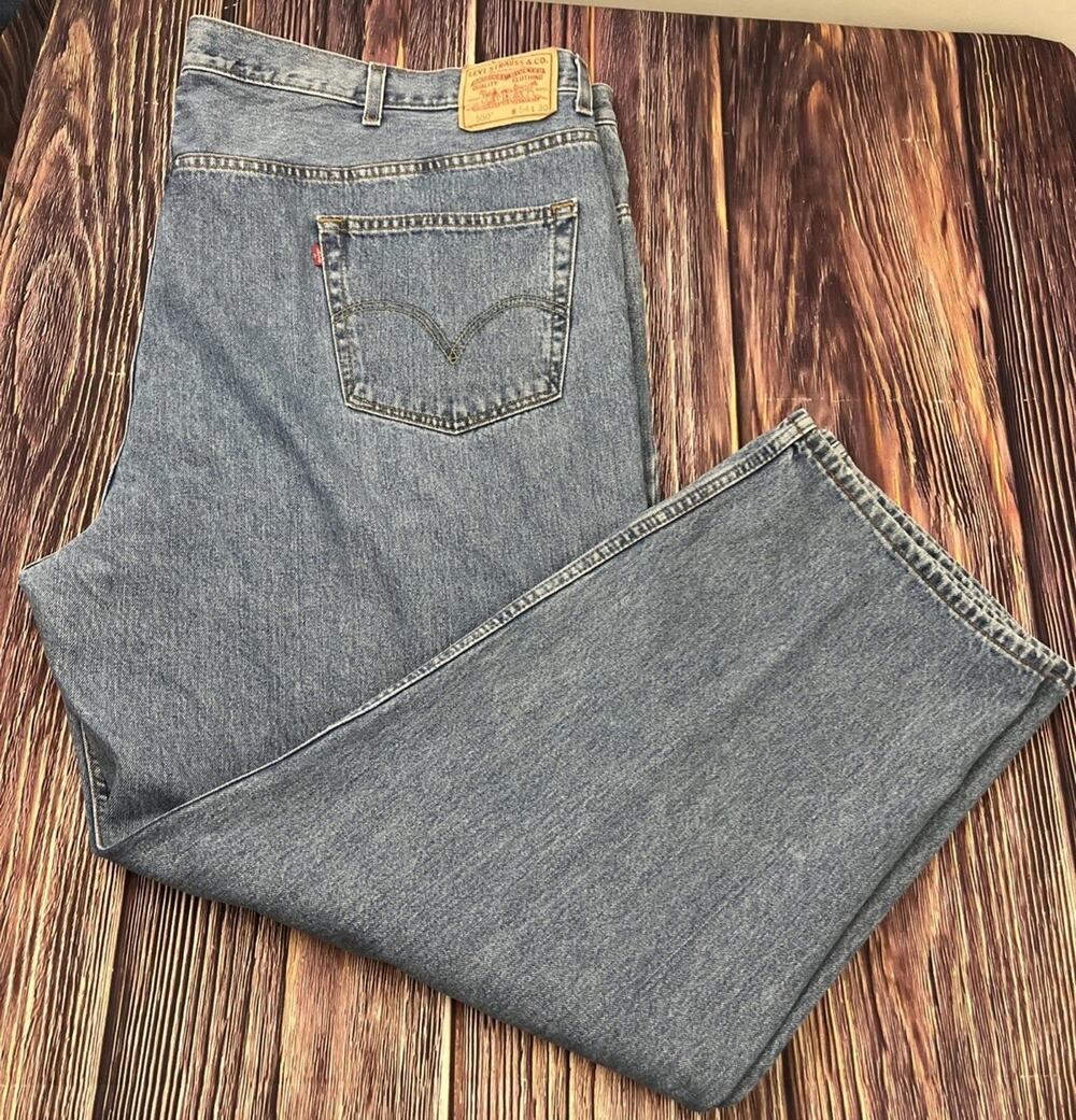 Levis 550 Jeans Relaxed Tapered Mid Rise Denim Mens 54x30 (Actual 54x31)